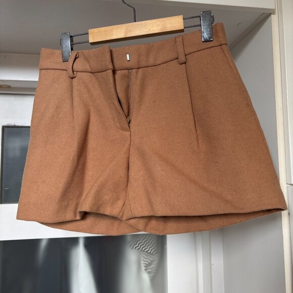 Joe Fresh Wool shorts size 0 (black and beige) - Picture 3 of 4